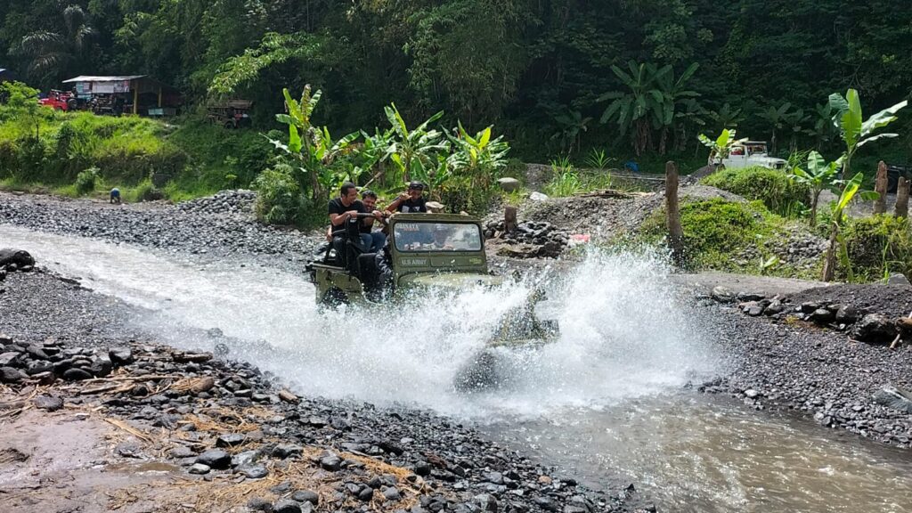 Track Gunung Merapi Wisata Merapi Track Kalikuning - Lava Tour Jeep Merapi